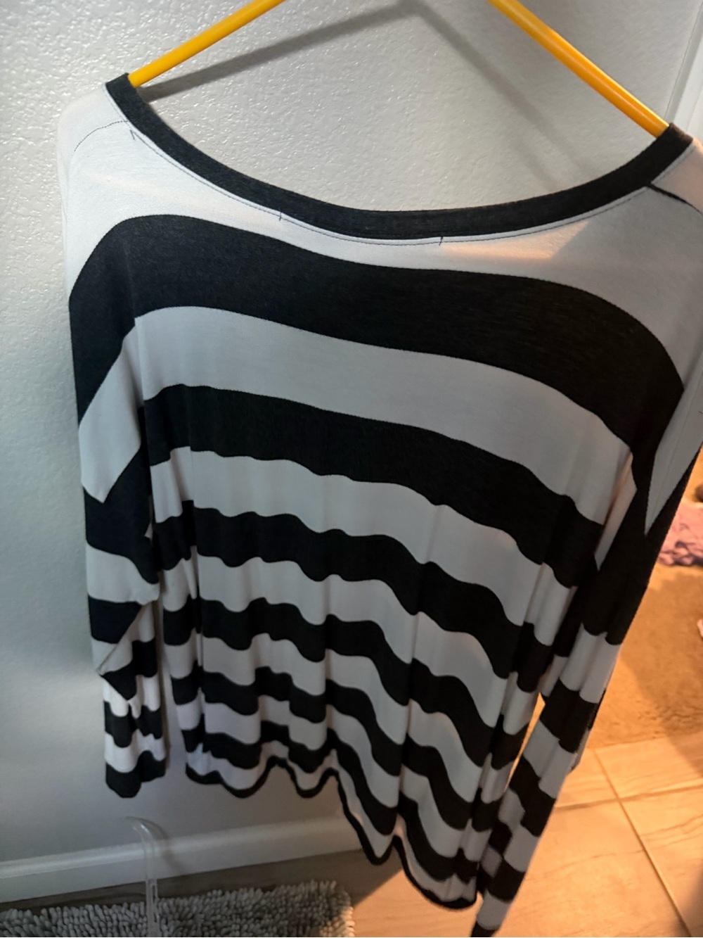 Lightweight Black and White Striped Tunic with Drawstring Hem -Womens XXL - Picture 4 of 4